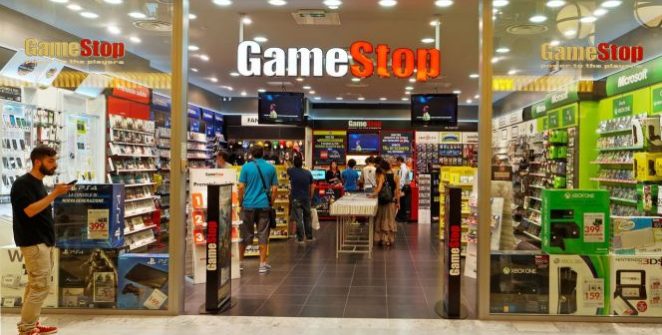 GameStop - Nous vous le rapportions au mois de janvier, Paul Raines se disait déçu par les ventes physiques de fin d'année, tant en termes de jeux que de consoles.
