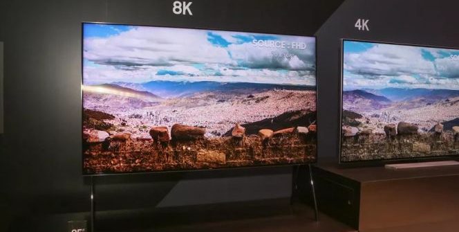 Samsung investit beaucoup dans les écrans du futur, en créant des technologies qui vont au-delà du 4K et en travaillant sur des méthodes de fabrication qui permettent aux téléviseurs HDR Quantum Dot actuels d'être moins chers et plus fins. Selon un rapport de Display Daily, Samsung prévoit d'offrir aux fabricants de téléviseurs leurs panneaux 8K avant la fin de l'année à grande échelle.