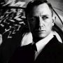 ACTUS DE CINÉMA - Charlie Higson a sévèrement critiqué la dernière interprétation de Daniel Craig en tant que James Bond 007 et l’intrigue trop compliquée du film.