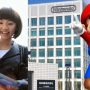 Saviez-vous que Nintendo compte 2271 salariés au Japon, et qu'en moyenne, les gens restent 13.5 ans dans l'entreprise ? Les salariés, âgés de 38.6 ans en moyenne, touchent 80 000 dollars de salaire, là encore en moyenne.