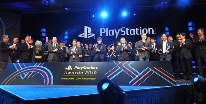 La PlayStation, âgée de 25 ans, a également reçu ses trophées PlayStation 2019.