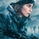 CRITIQUE DU FILM - Une mère désespérée (Noomi Rapace) conduit un groupe de soldats à travers une mer gelée dans Operation Black Crab, un thriller de science-fiction qui dépeint un avenir sombre et sinistre - rappelant étrangement la guerre horrible qui se déroule juste de l'autre côté de la frontière.