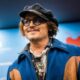 ACTUS CINÉMA - Johnny Depp a fait une apparition surprise dans la ville anglaise de Sheffield dimanche pour une performance spéciale aux côtés de Jeff Beck, qui est actuellement en tournée au Royaume-Uni.