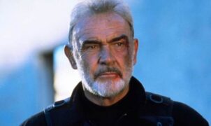 CINÉMA ACTUS - Les fans ont émis l'hypothèse que le personnage de Sean Connery est en fait un ancien James Bond, mais Jerry Bruckheimer rejette l'idée.