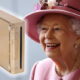 TECH ACTUS - Une console Wii unique en son genre, plaquée or, destinée à la Reine Elizabeth II, a été retrouvée et est désormais mise aux enchères en ligne.