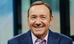 CINÉMA ACTUS - Kevin Spacey, sur la sellette depuis son scandale de harcèlement sexuel, a confirmé qu'il jouera dans le drame historique 1242 - Gateway to the West, présenté à Cannes.