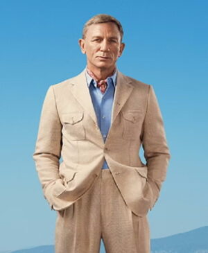 CINÉMA ACTUS - Daniel Craig reprend le rôle de Benoît Blanc dans la suite tout aussi folle de Knives Out.
