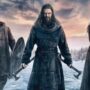 CRITIQUE DE LA SÉRIE - Vikings : Valhalla était l'une des séries Netflix les plus surprenantes de l'année dernière, explosant hors des blocs avec son récit granuleux et riche de la mort des Vikings.