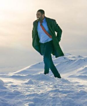 CRITIQUE DU FILM - Luther : Le Soleil déchu est une suite audacieuse et ambitieuse de la populaire série policière de la BBC, mettant en vedette Idris Elba dans le rôle du brillant mais troublé détective londonien John Luther