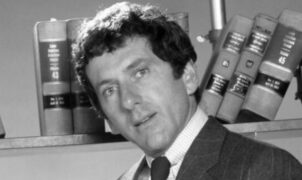 CINÉMA ACTUS - L'acteur vétéran Barry Newman, surtout connu pour son rôle de Petrocelli, le personnage cinématographique de l'avocat fringant, est décédé.
