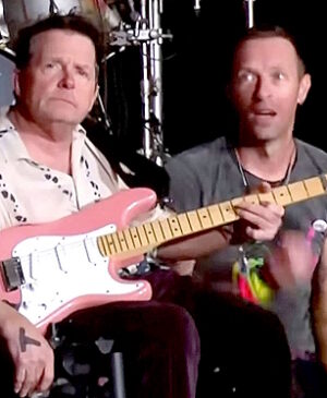 ACTUS DE CINÉMA - Michael J. Fox a rejoint Coldplay pour une performance surprise au festival de musique de Glastonbury samedi soir.