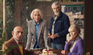 CRITIQUE DE SÉRIE – La mort plane sur The Thursday Murder Club, non seulement parce que ses membres dissèquent des affaires criminelles, mais aussi parce qu’ils vivent dans une résidence pour seniors où la fin de vie est omniprésente.