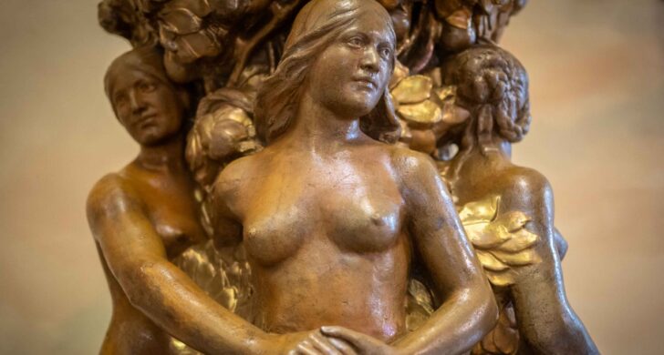 Un vase monumental de Zsolnay, rapatrié en Hongrie et accessible gratuitement au public