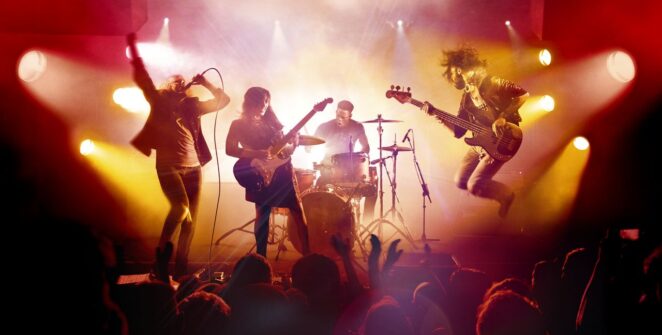 Incroyable mais vrai : en 2025, nous parlons encore de la franchise Rock Band, pourtant emblématique d’une époque révolue.