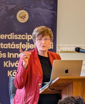 ACTUALITÉS TECH - Une ambiance de Nobel, un tournant pour la santé et un partenariat industriel stratégique se sont rencontrés lors de la 13e Journée de l'innovation de l'Université de Szeged.