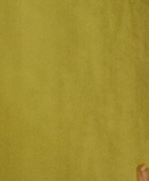CRITIQUE DE FILM - Backrooms transforme le cauchemar né sur internet de Kane Parsons en film d’horreur A24, et pas n’importe lequel: ce n’est pas une machine à sursauts classique, mais un labyrinthe psychologique jauni, fluorescent, où la peur ne saute pas au visage, mais se referme lentement autour du spectateur.