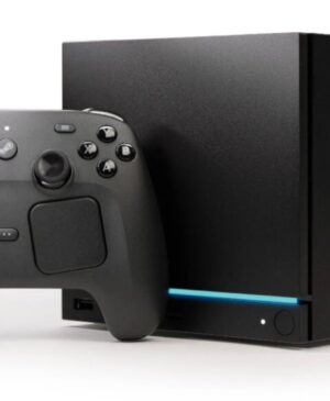 OPINION - À première vue, la Steam Machine ressemble exactement au matériel que les joueurs PC attendaient : une petite boîte noire silencieuse, conçue pour le salon, capable de placer la bibliothèque Steam sous le téléviseur avec la simplicité d’une console.